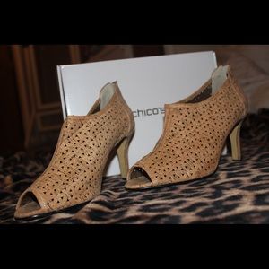 Chico’s shoes